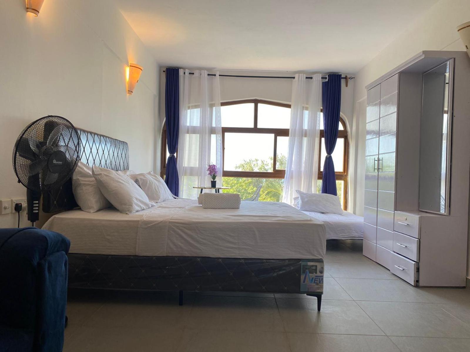Beachfront Bliss Villa Diani Beach Exterior photo